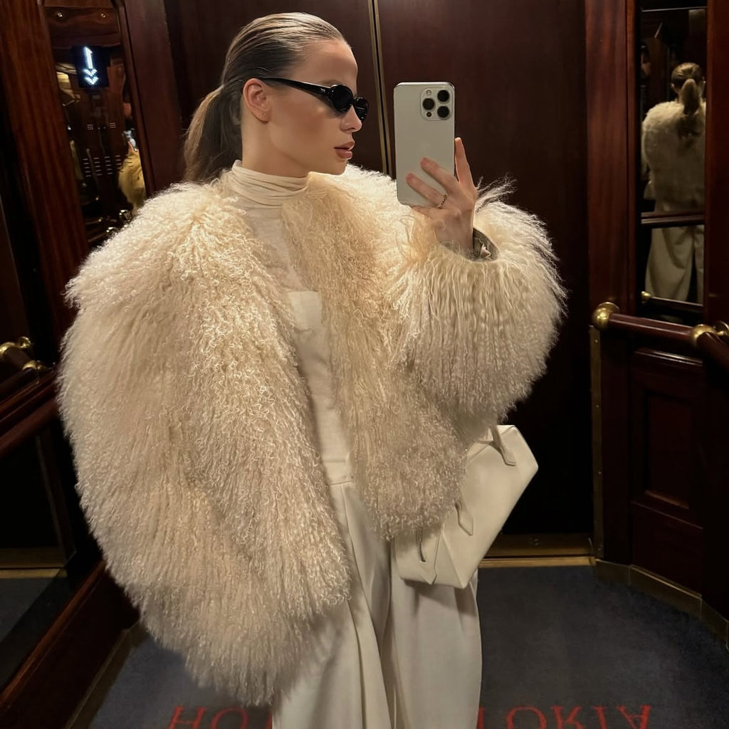 2026 Winter Women's Genuine Sheepskin Fur Overcoat Thick Breathable Short Fashion
